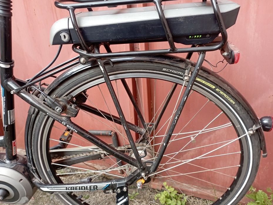 Електровелосипед Bosch , дві батареї, зарядка