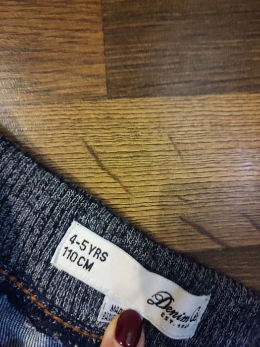 Гарні джинси на хлопчика 4-5 років ,110 см