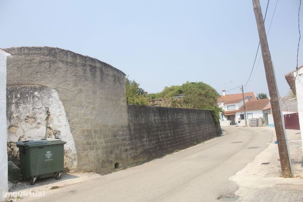 Ruína com Potencial em Moçarria, Santarém