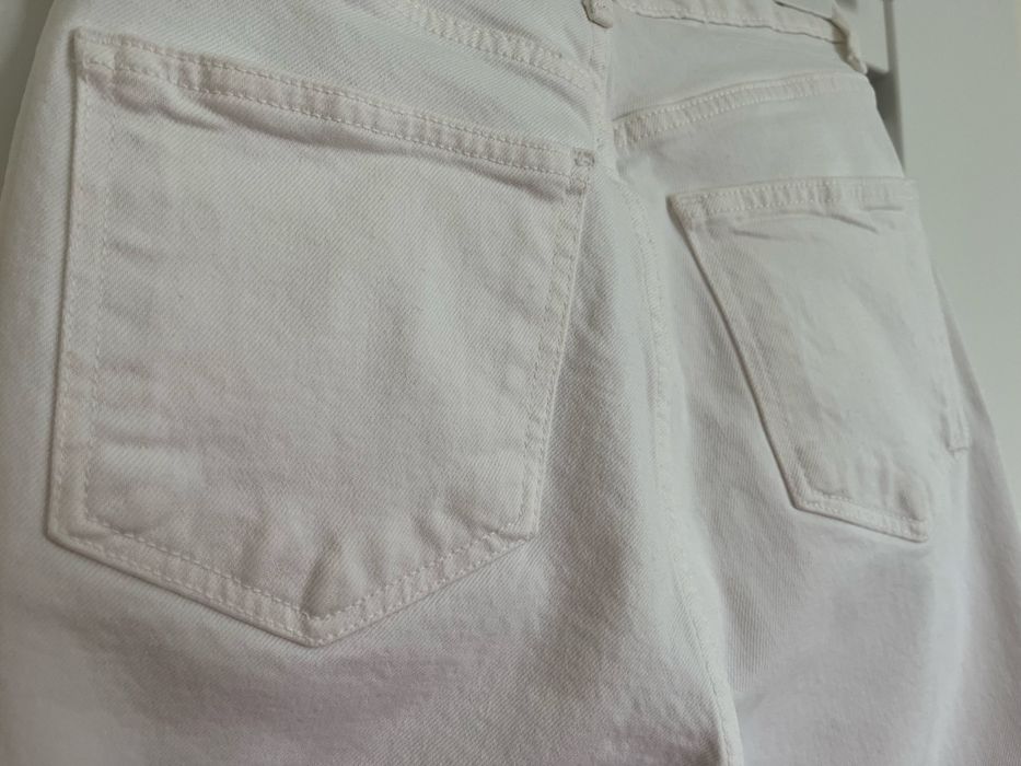 Białe mum jeans Zara 34