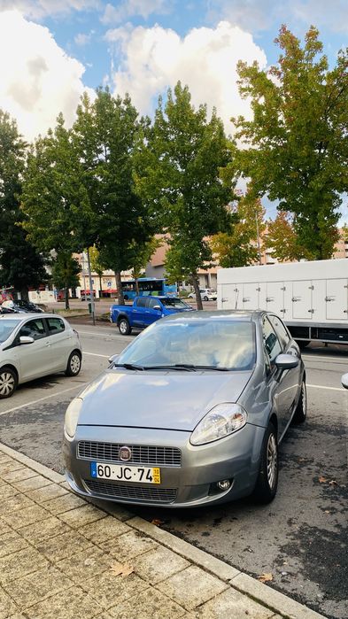 Fiat punto grande (2010)