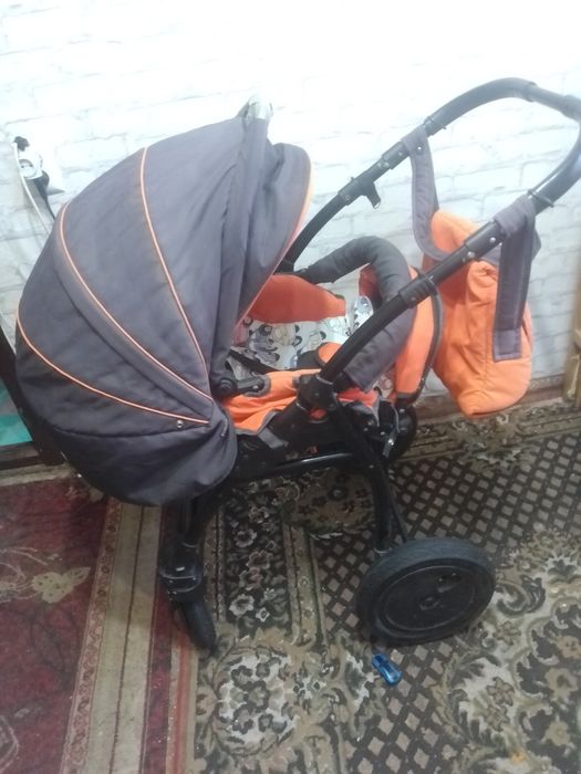 Продам коляску 2 в 1