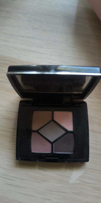 cienie do powiek dior matowe