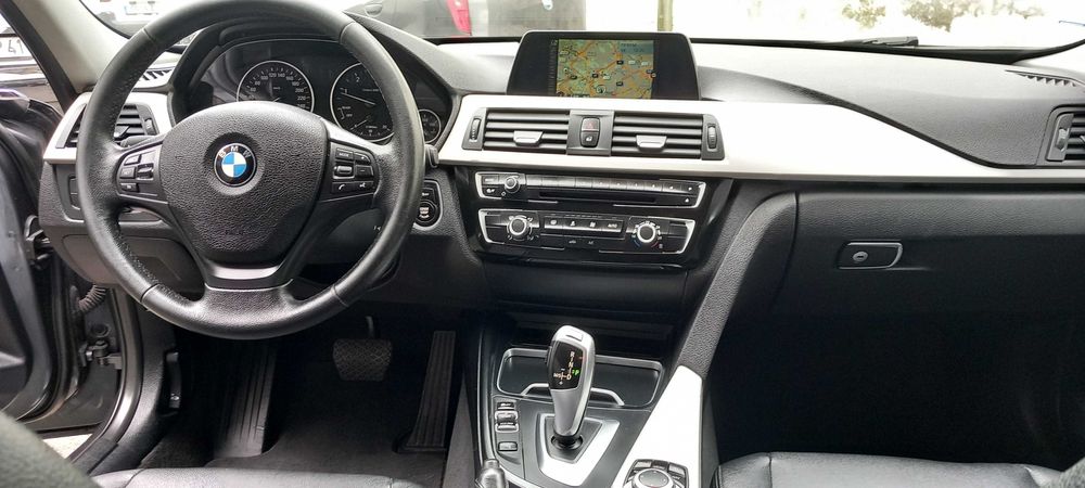 BMW 318D Touring Auto Nacional