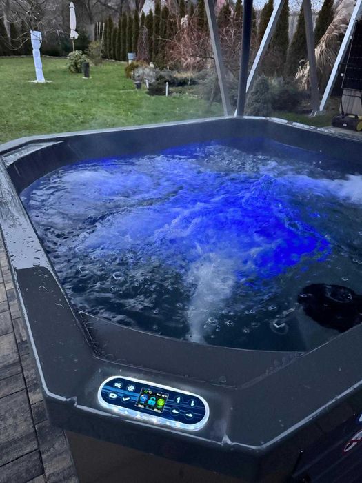 Jacuzzi Carpathian model PORAD, hydromasaż, dostawa balii