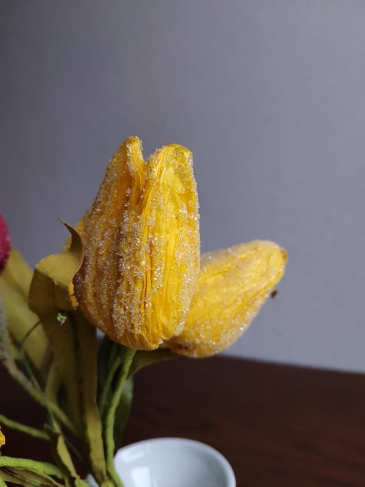 Штучний букет, бутони тюльпанів