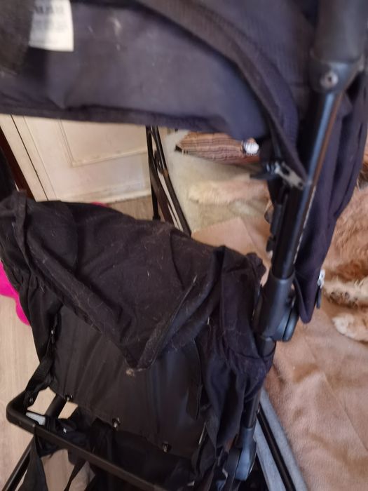 Child stroller480114271406663682