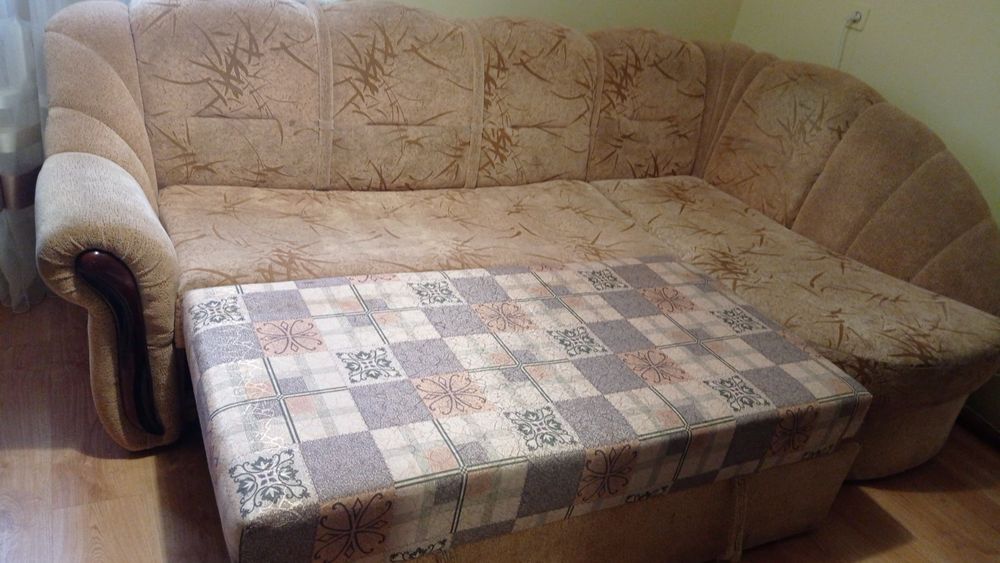 Диван чудовий стан ліжко