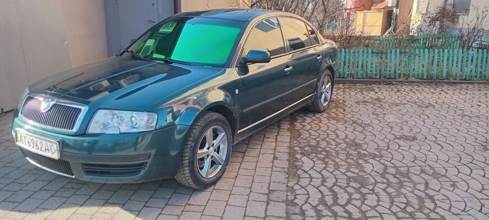 Skoda Super B 2002 рік 2,5 дизель.
