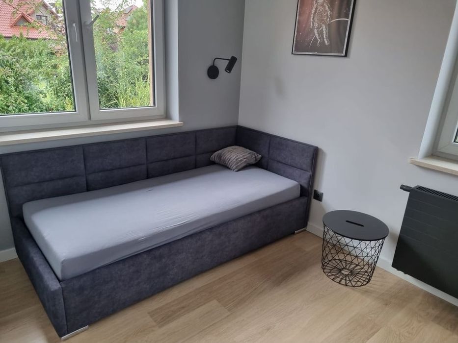 Łóżko narożne dziecięce młodzieżowe tapicerowane panele kafelki stelaż