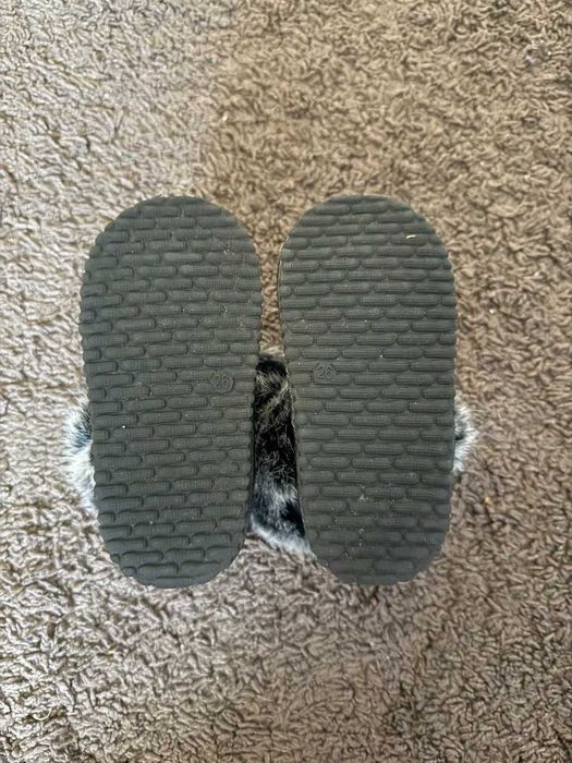 Уггі дитячі шкіряні