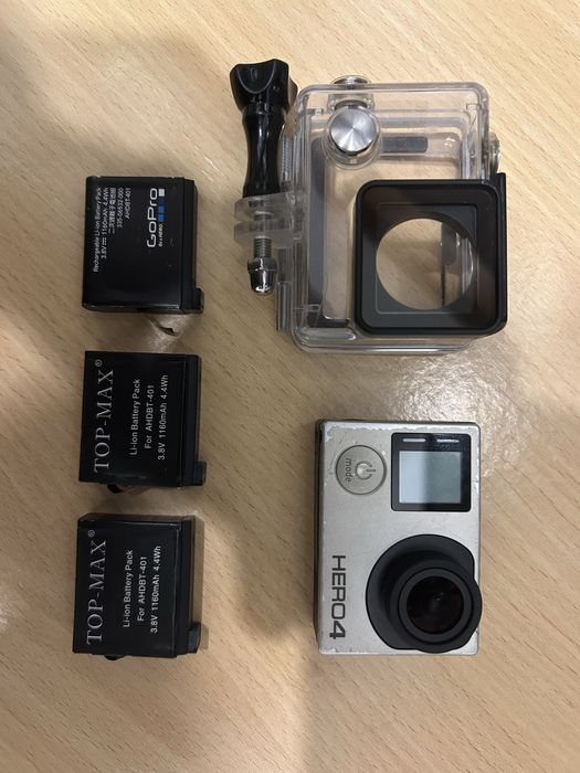 GoPro Hero 4  3 baterias + caixa