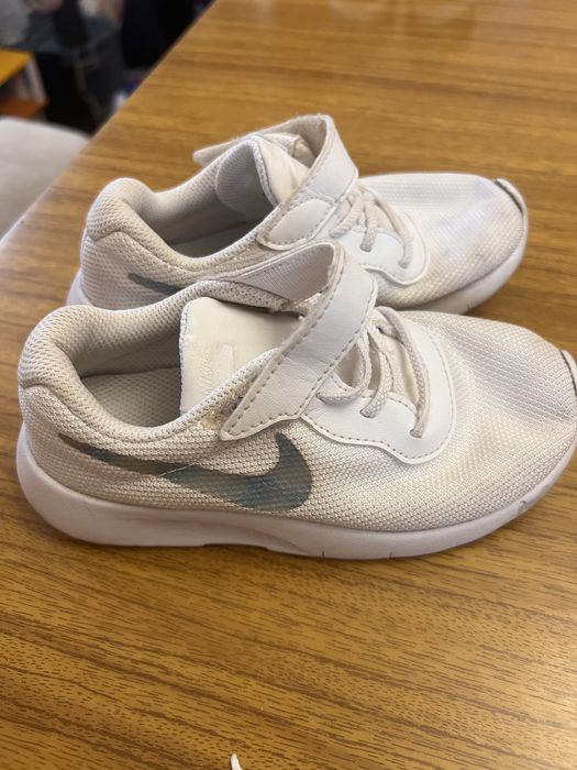 Кросівки Nike білі