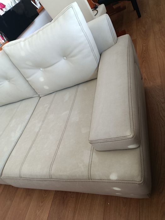 Sofá de dois lugares