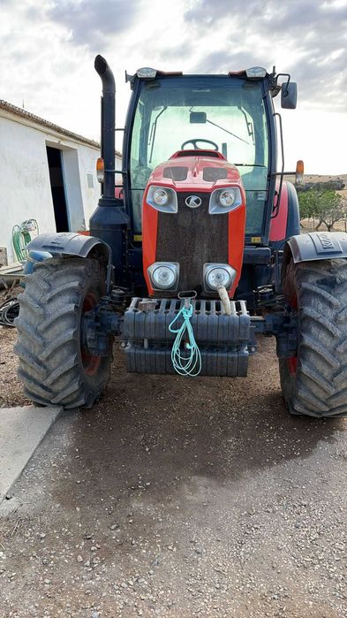 Trator Kubota M135GX-III