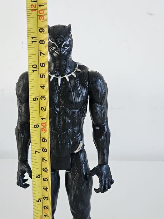 Czarna pantera figurka marvel avengers 30 cm. Hasbro