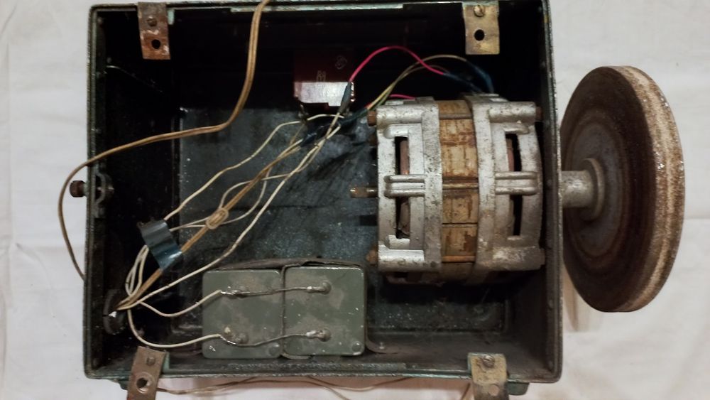 Точильно-шліфувальний верстат