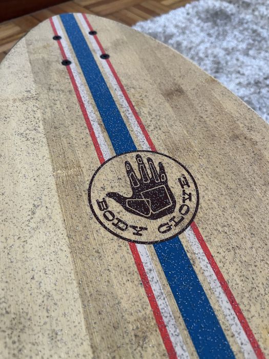 Skate long board body glove