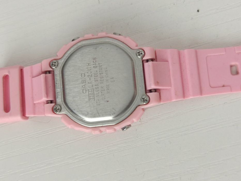 Zegarek Casio dla dziewczynki