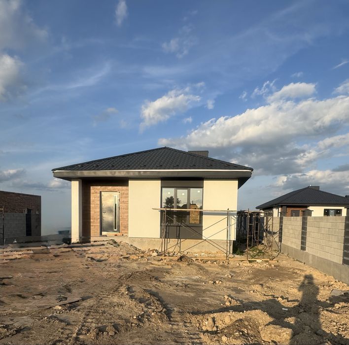 Продам стильну американку з внутрішніми роботами