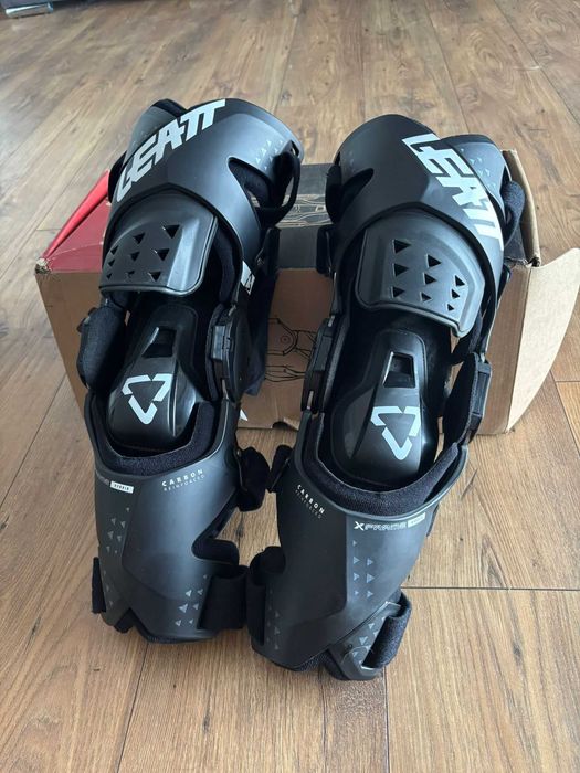 Na sprzedaż ortezy kolana LEATT-X Frame Hybrit roz M