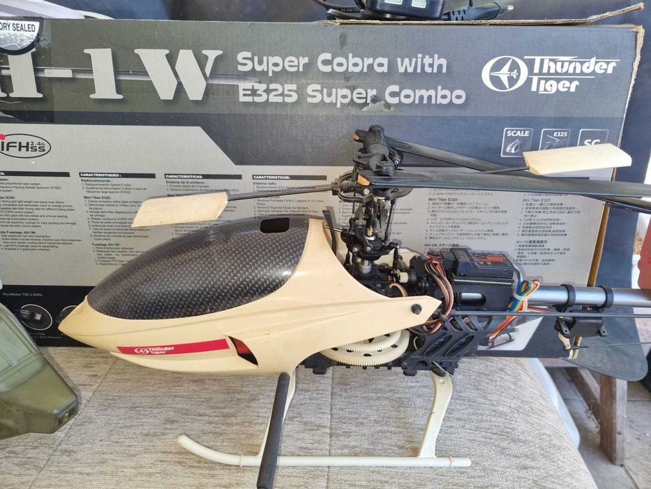 Helicóptero RC Thunder Tiger AH-1W Super Cobra E325 Super Combo - RARO