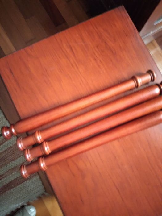 Móvel pequeno com 3 gavetas