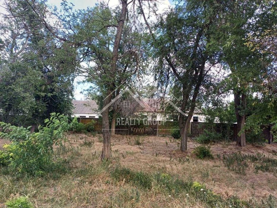 Продаж приміщення під склад, ферму, виробництво поряд залізниця.