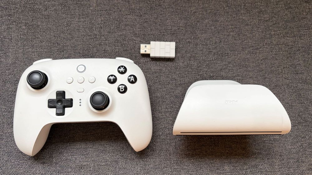 8BitDo Ultimate Bluetooth 2,4 GHz Controller