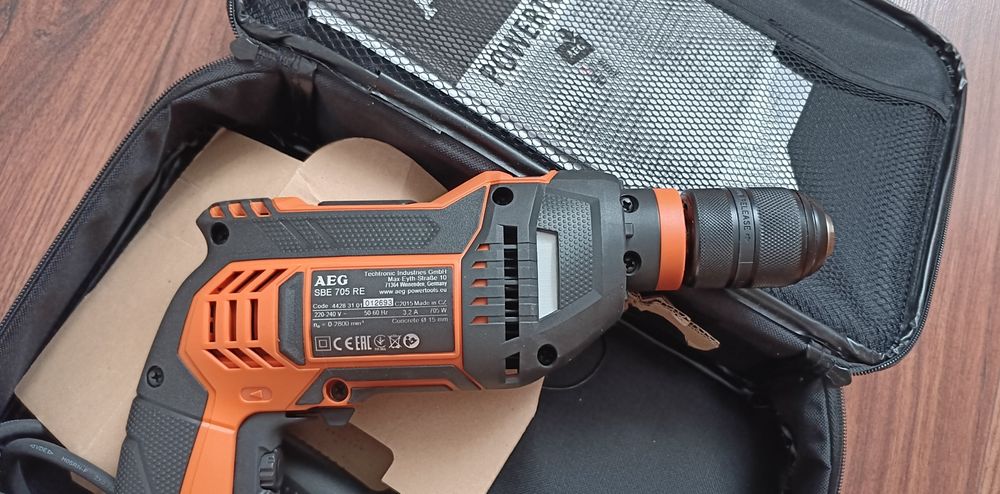 Wiertarka udarowa AEG SBE 705 RE