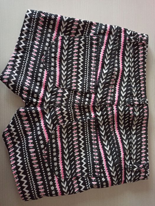 Krótkie spodenki r.134