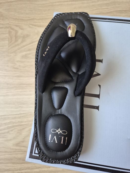 Шльопанці шкіряні Ilvi