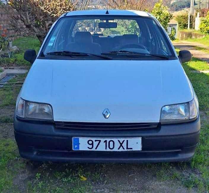 Renault Clio 1.9d 5 lugares