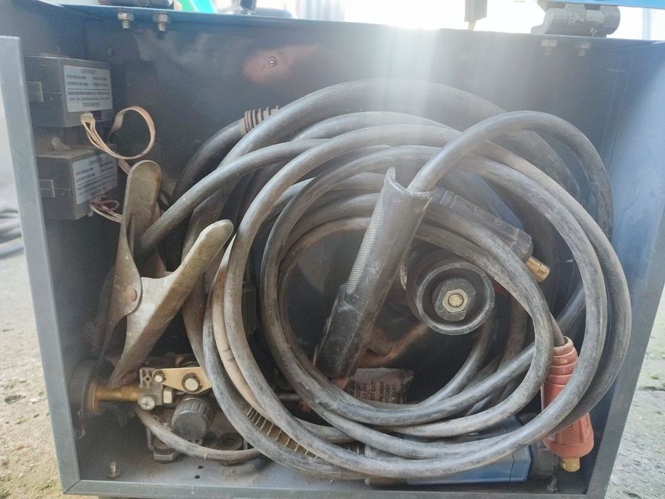 Полуавтомат сварочный Tesla 300 mig/mag/mma