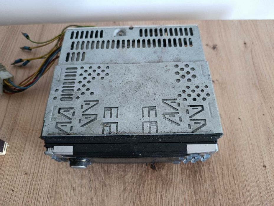 CLARION DB158R Radio Radioodtwarzacz z czasów PRL