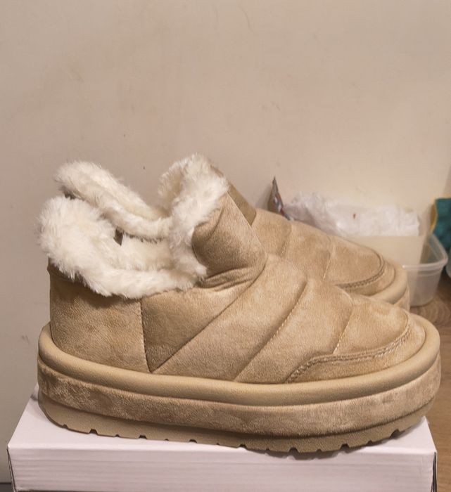 Piękne stylowe damskie ocieplane botki 37/38