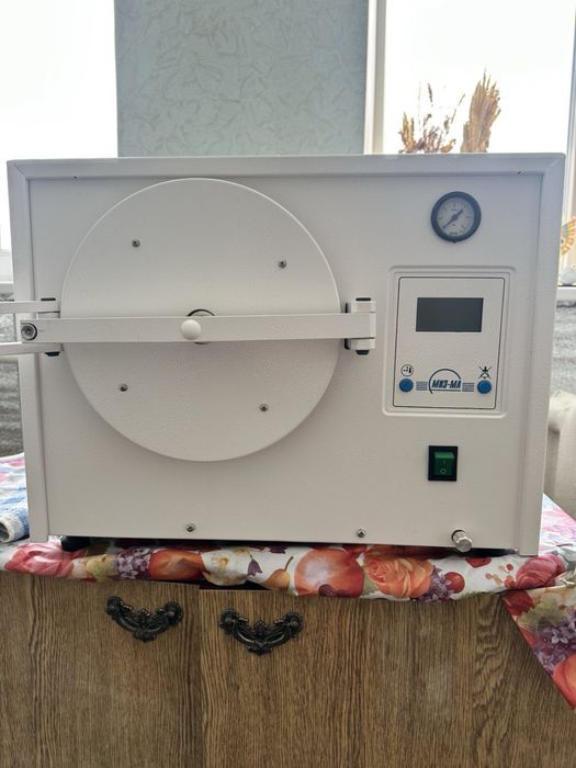 Паровий стерилізатор ГК-10