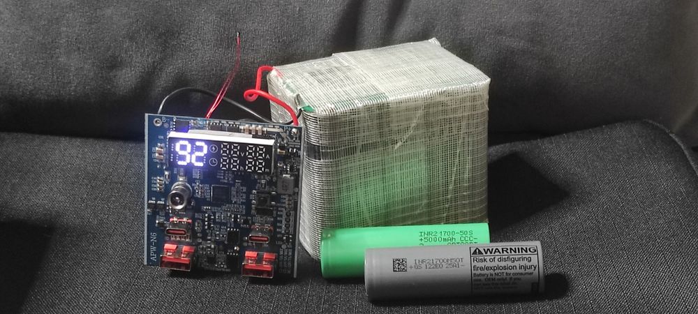 Power Bank 160W 21700 на 12 батарей