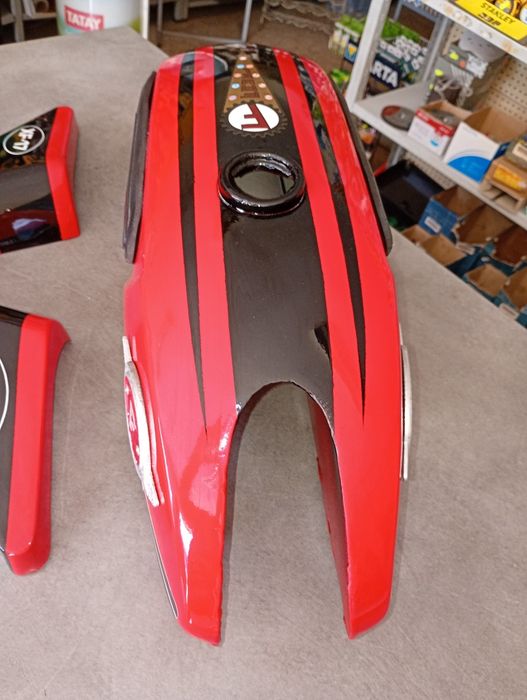 Depósito Famel XF-17 com malas