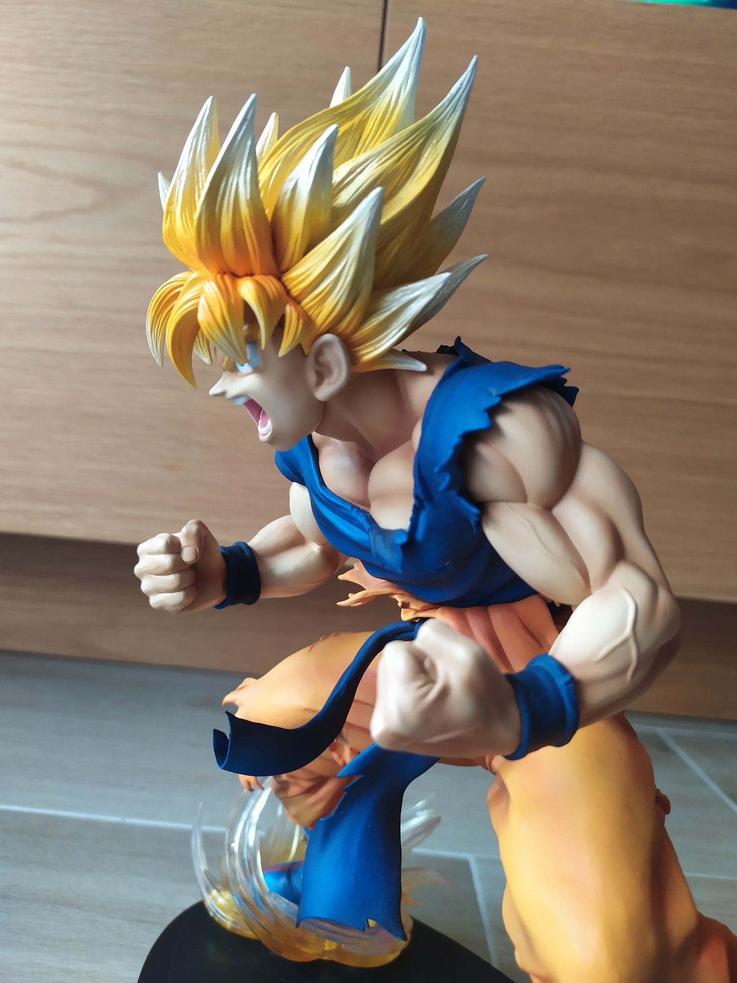 Goku SSJ Medicos - versão 1 Mafamude E Vilar Do Paraíso • OLX Portugal