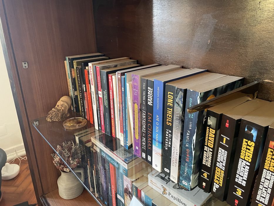 Vendo aparador de sala