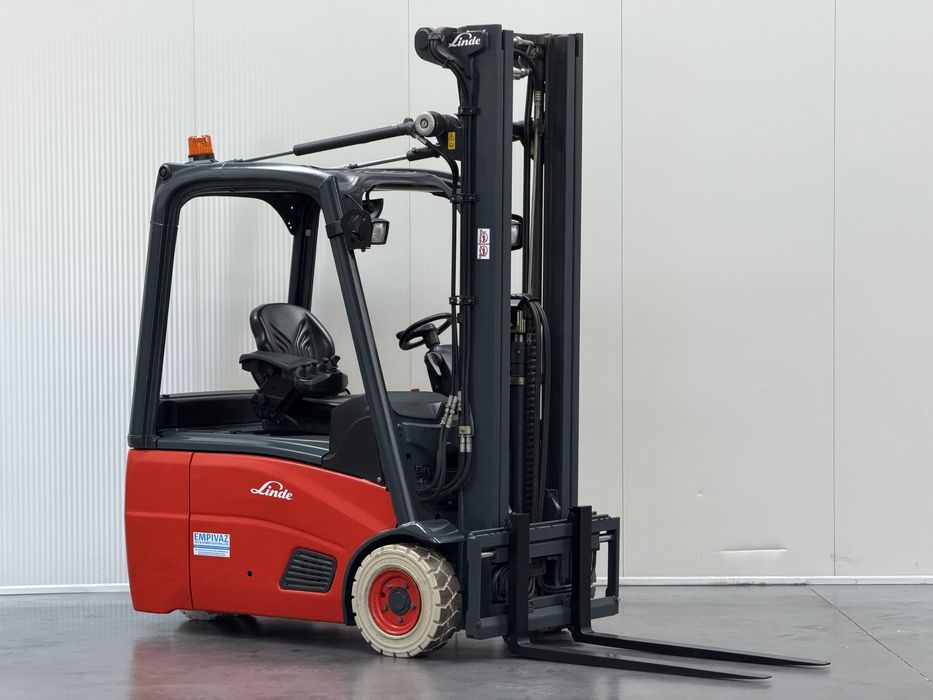 Empilhador Linde 1600Kg - Eletrico