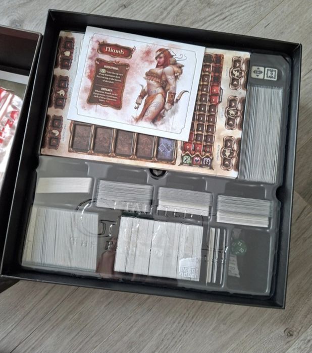 Tainted Grail , versao Ks com extras