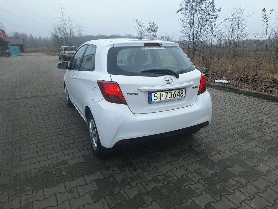 Toyota yaris  van  bdb krajowy