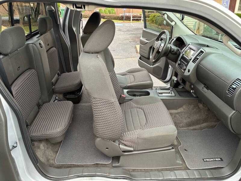 2016 Nissan Frontier SV