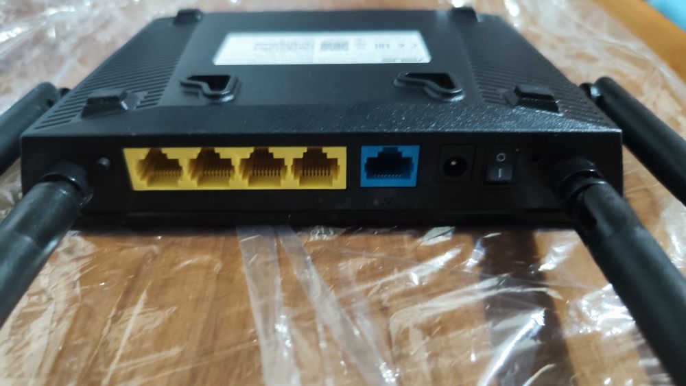 Router Asus AC750