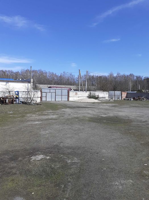 Продам приміщення комерційного призначення