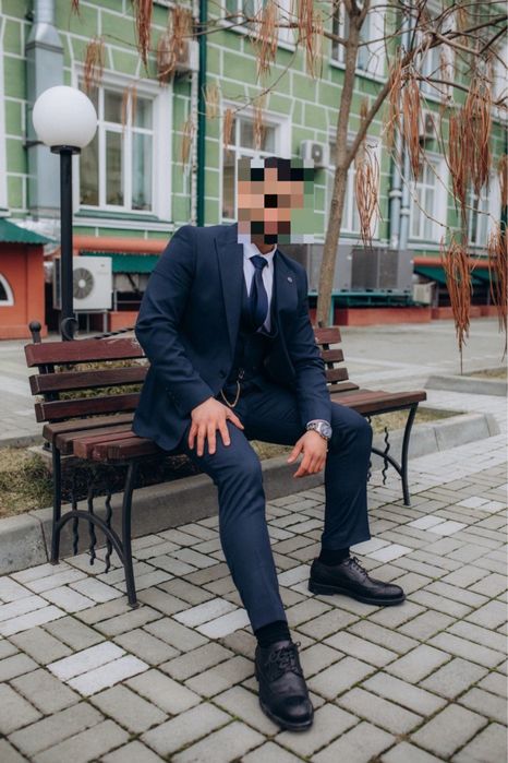 Чоловічий костюм трійка, розмір 50 Slim Fit, стан нового