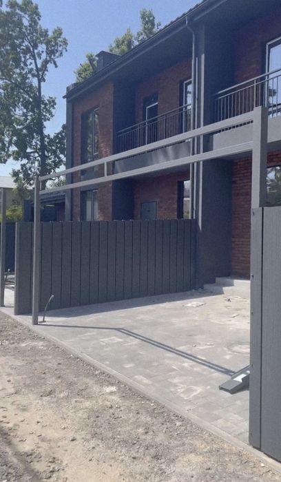 ВСТИГНИ купити  таунхаус в центрі міста Ірпінь.  КМ B-HILLS 90000