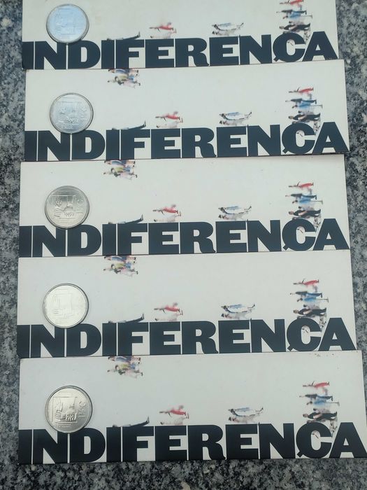 5 Moedas 1,5€ AMI Flor de Cunho A Indiferença